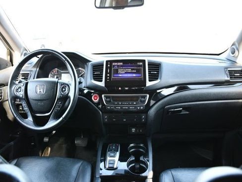 Used 2018 Honda Pilot Elite image 18
