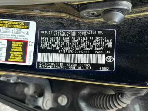 Used 2012 Toyota Camry SE w/ Preferred Accessory Pkg FWD image 18