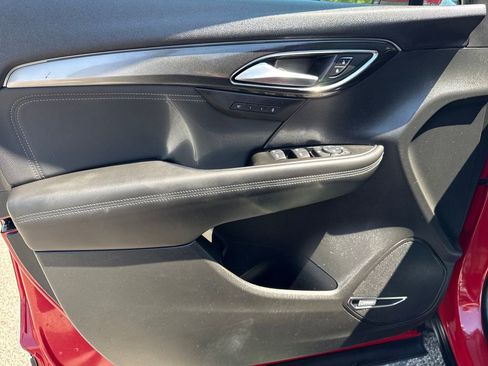 Used 2025 Buick Envision Preferred AWD/4WD image 16