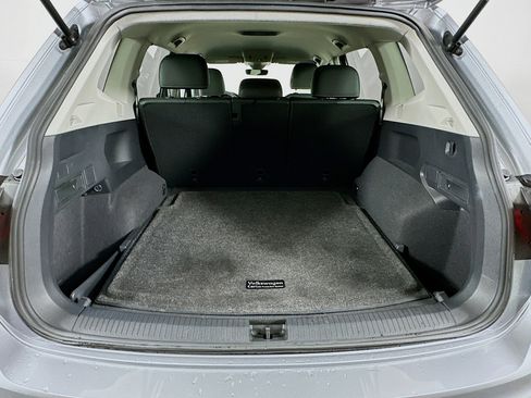 Used 2023 Volkswagen Tiguan SE image 27