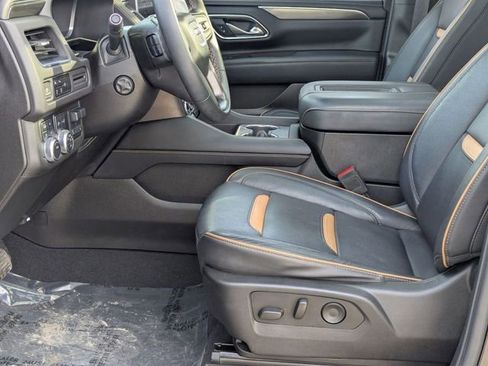 Used 2023 GMC Yukon AT4 w/ LPO, Floor Liner Package image 11