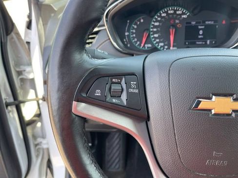 Used 2019 Chevrolet Trax LT w/ LT Convenience Package AWD/4WD image 15