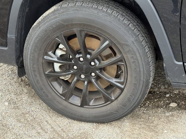 Certified 2023 Jeep Cherokee Altitude Lux AWD/4WD image 33