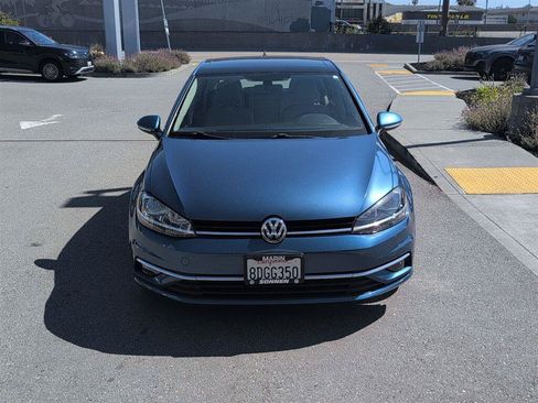 Used 2018 Volkswagen Golf SE FWD image 3