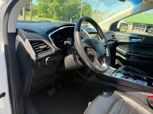 Used 2019 Ford Edge SEL w/ Equipment Group 201A AWD/4WD image 11