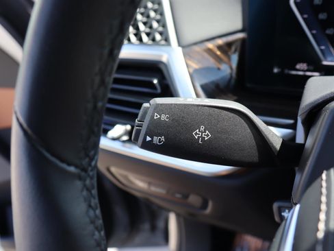 Used 2025 BMW X5 xDrive40i w/ Premium Package image 26