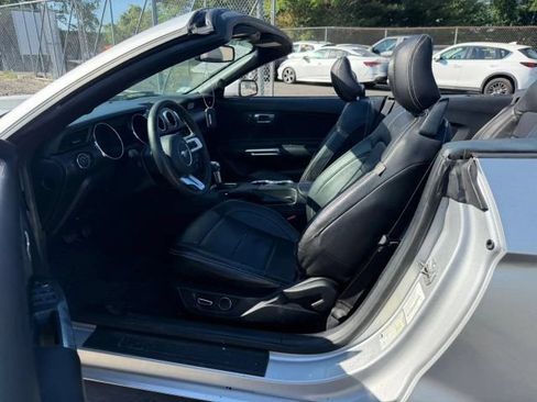Used 2015 Ford Mustang Convertible w/ Equipment Group 051A RWD image 35