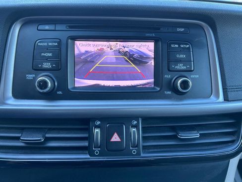 Used 2016 Kia Optima LX w/ Option Group 014 image 13