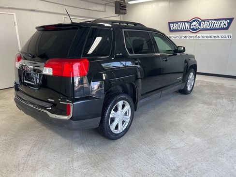 Used 2017 GMC Terrain SLE w/ Technology Package AWD/4WD image 4