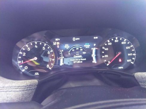 Used 2024 Jeep Compass Latitude AWD/4WD image 13