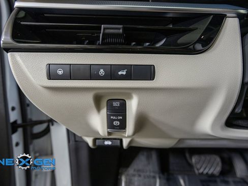 Used 2025 Nissan Murano SL AWD/4WD image 13