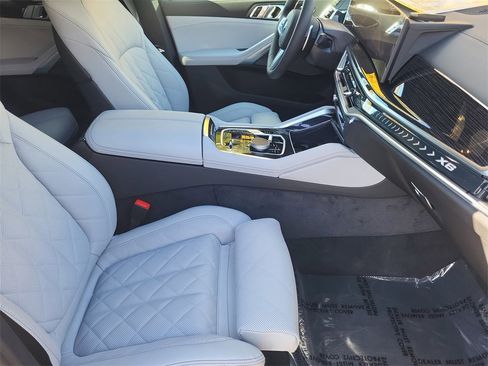 New 2026 BMW X6 xDrive40i image 17