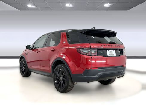 Used 2020 Land Rover Discovery Sport SE image 3