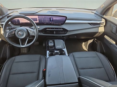 Used 2025 Buick Enclave Preferred FWD image 9
