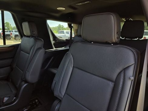New 2026 GMC Yukon Denali w/ LPO, Floor Liner Package RWD image 31