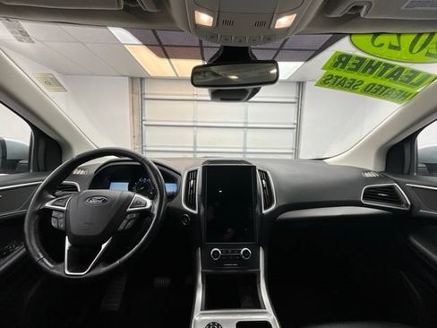 Used 2023 Ford Edge SEL AWD/4WD image 4