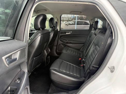 Used 2017 Ford Edge SEL w/ Equipment Group 201A FWD image 17