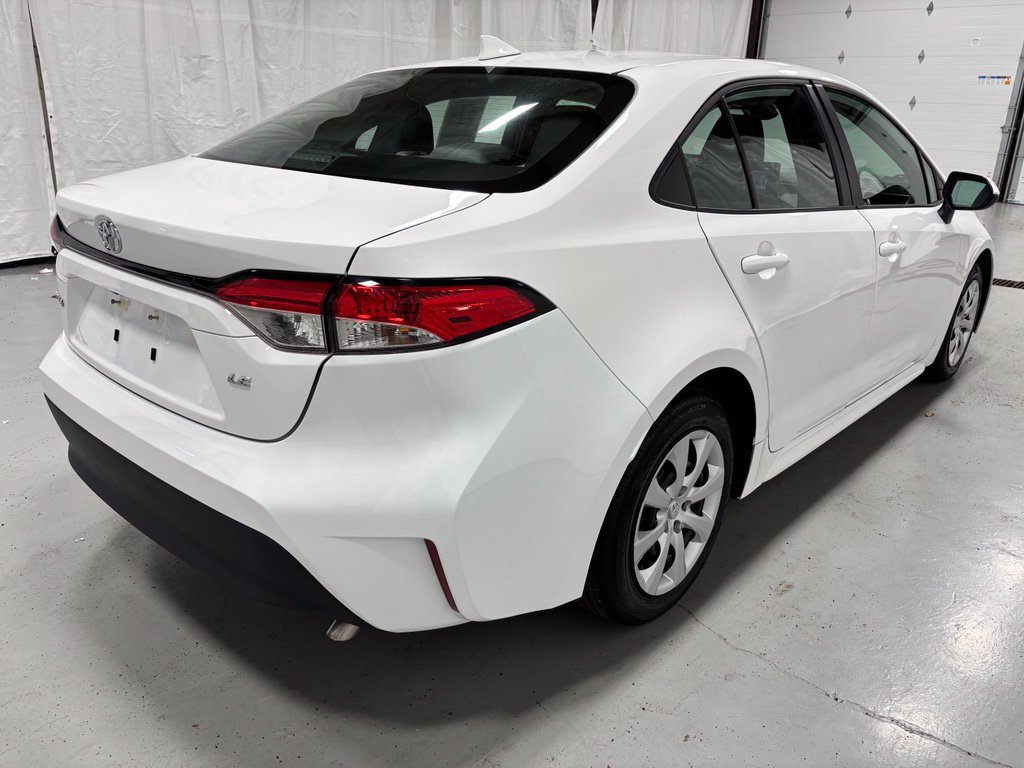 Used 2025 Toyota Corolla LE FWD image 7