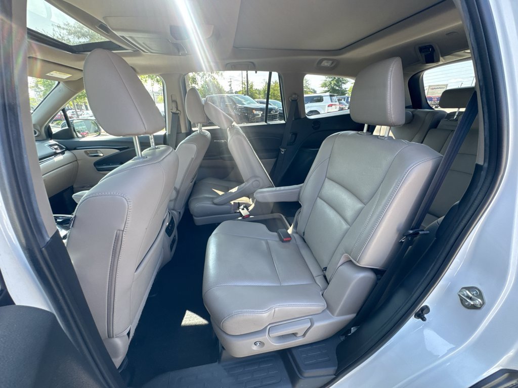 Used 2020 Honda Pilot Elite image 30