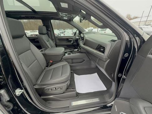 Used 2025 Chevrolet Tahoe Z71 image 25