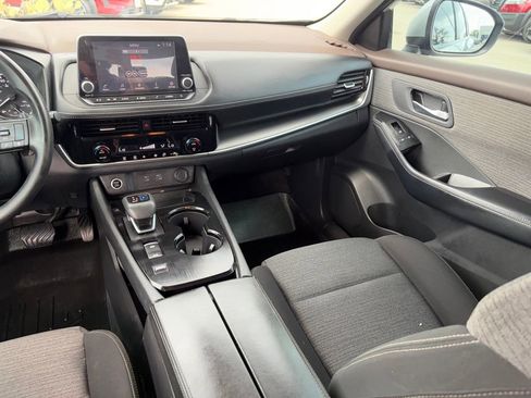 Used 2022 Nissan Rogue SV FWD image 24