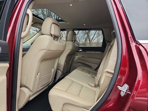 Used 2019 Jeep Grand Cherokee Limited image 10