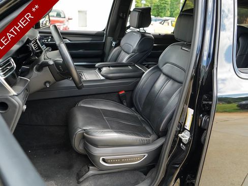 Used 2022 Jeep Grand Wagoneer Series II AWD/4WD image 7