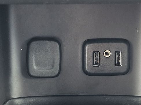 Used 2019 GMC Acadia SLE FWD image 29