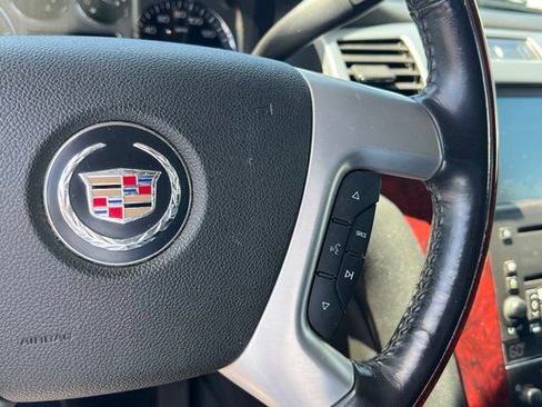 Used 2008 Cadillac Escalade AWD image 19
