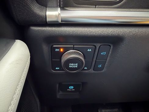 New 2026 Ford Expedition Max Platinum w/ Driver's Package image 13