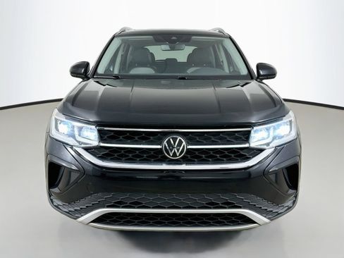 Used 2022 Volkswagen Taos SEL AWD/4WD image 2