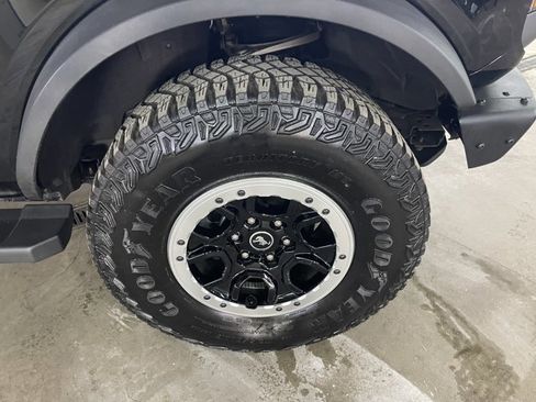 Certified 2024 Ford Bronco Badlands AWD/4WD image 12