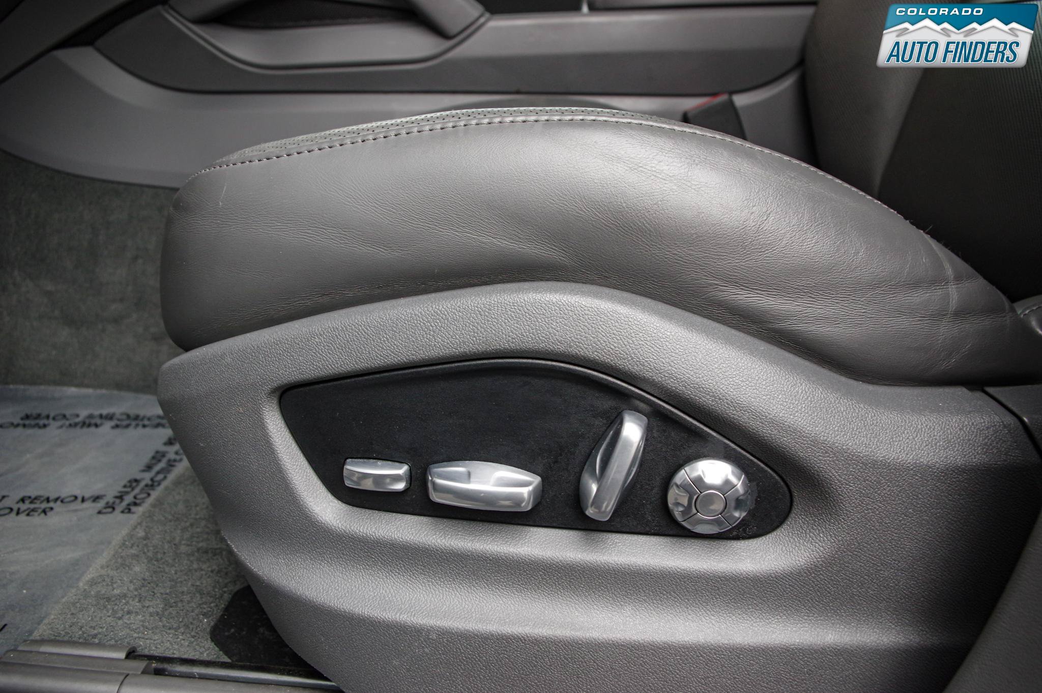Used 2020 Porsche Cayenne AWD/4WD image 12