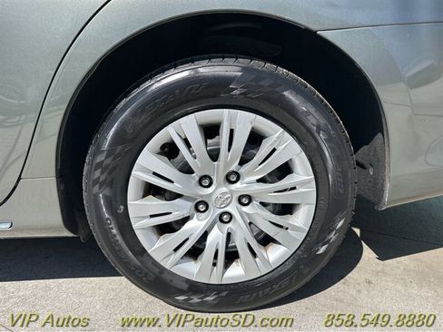 Used 2012 Toyota Camry LE image 14