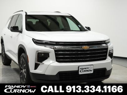 Used 2025 Chevrolet Traverse LT w/ Sun and Wheel Package