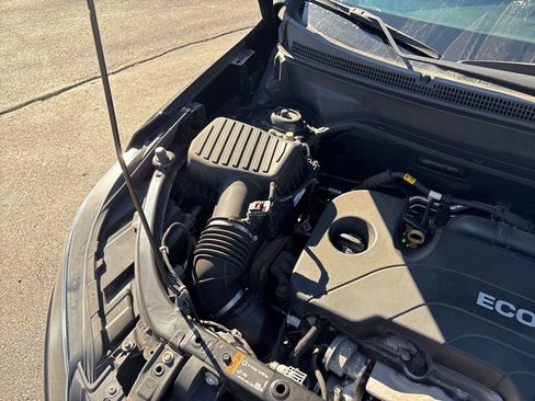 Used 2019 Chevrolet Equinox LT image 11