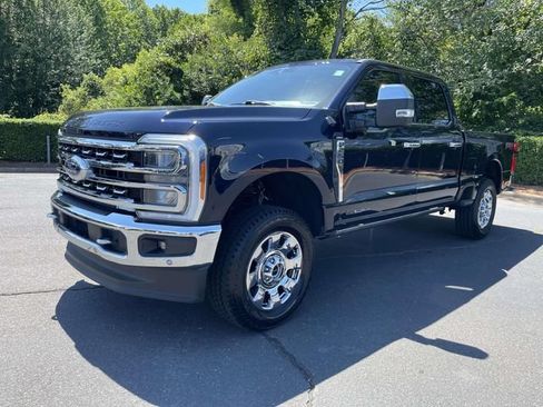 Used 2023 Ford F250 Lariat w/ Lariat Ultimate Package AWD/4WD image 3