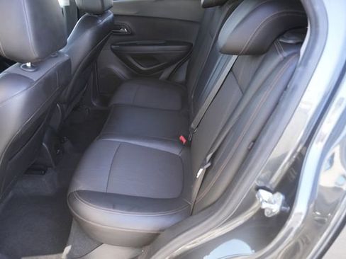Used 2017 Chevrolet Trax LT w/ LT Convenience Package image 12