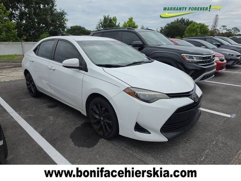 Used 2018 Toyota Corolla LE FWD image 1