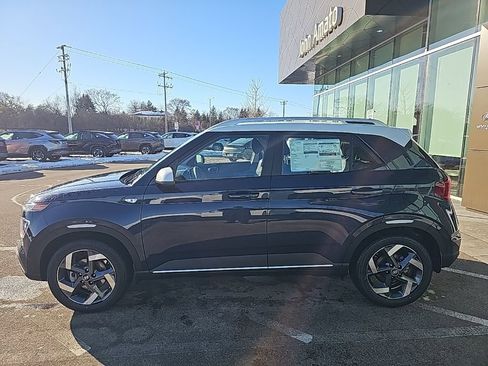 New 2026 Hyundai Venue SEL image 2