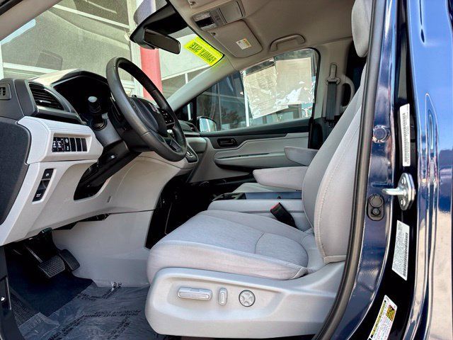 Used 2022 Honda Odyssey EX image 9