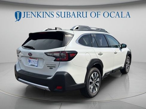 Used 2024 Subaru Outback Touring XT AWD/4WD image 3
