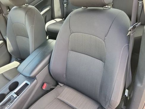 Used 2025 Nissan Altima 2.5 SV FWD image 5