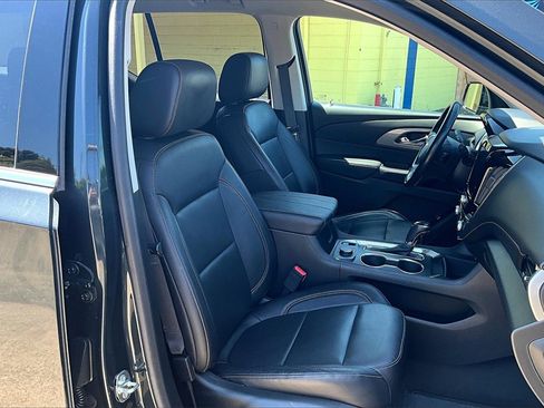 Used 2020 Chevrolet Traverse LT w/ LT Premium Package image 9