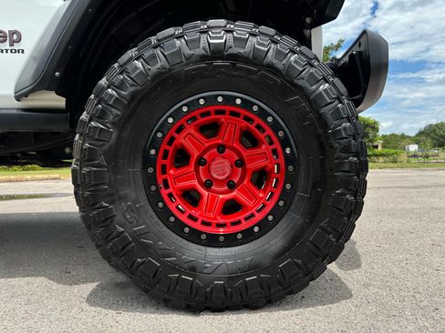 Used 2022 Jeep Gladiator Rubicon w/ LED Lighting Group AWD/4WD image 50