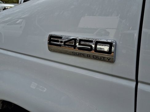 New 2026 Ford E-450 and Econoline 450 Super Duty w/ Power Equipment Group image 10