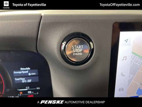 Used 2025 Lexus GX 550 w/ Accessory Package (Z1) image 35