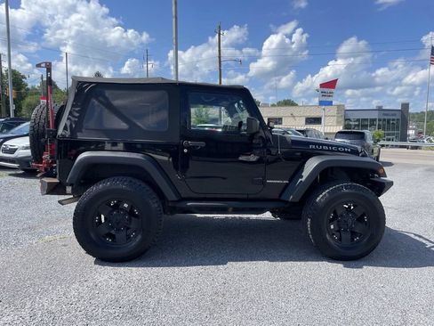 Used 2014 Jeep Wrangler Rubicon AWD/4WD image 4