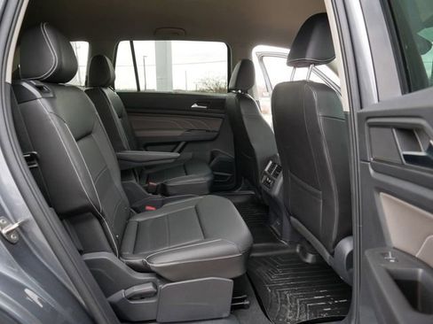 Certified 2023 Volkswagen Atlas SE w/ Black Wheel Package image 20