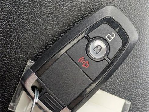 Used 2021 Ford EcoSport SES image 33